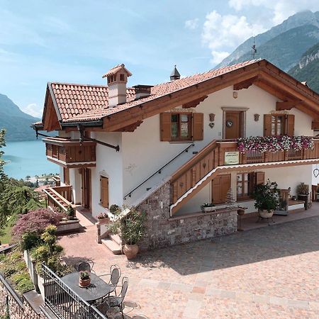 Villa La Dama Del Lago Molveno Ngoại thất bức ảnh