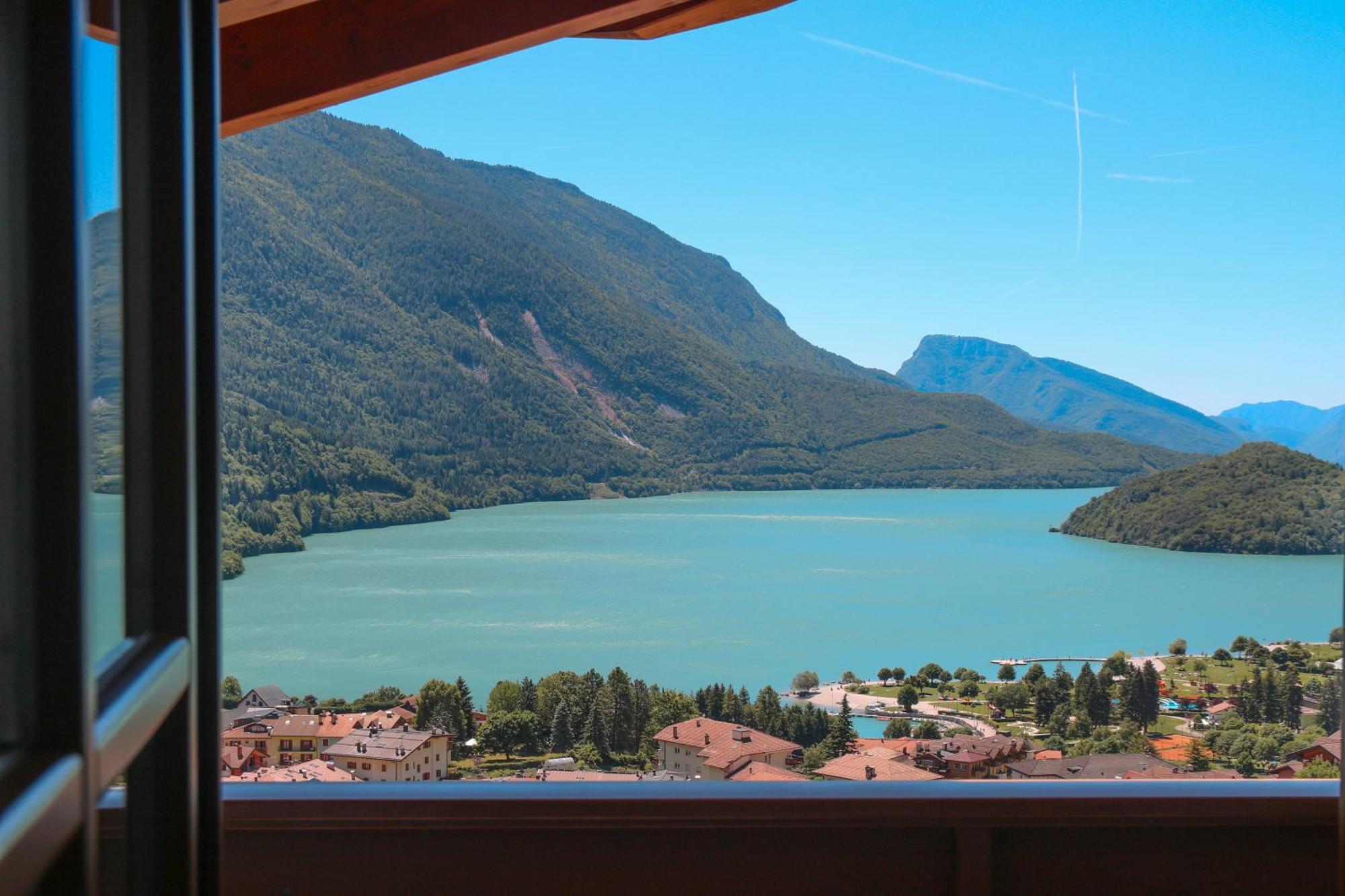 Villa La Dama Del Lago Molveno Ngoại thất bức ảnh