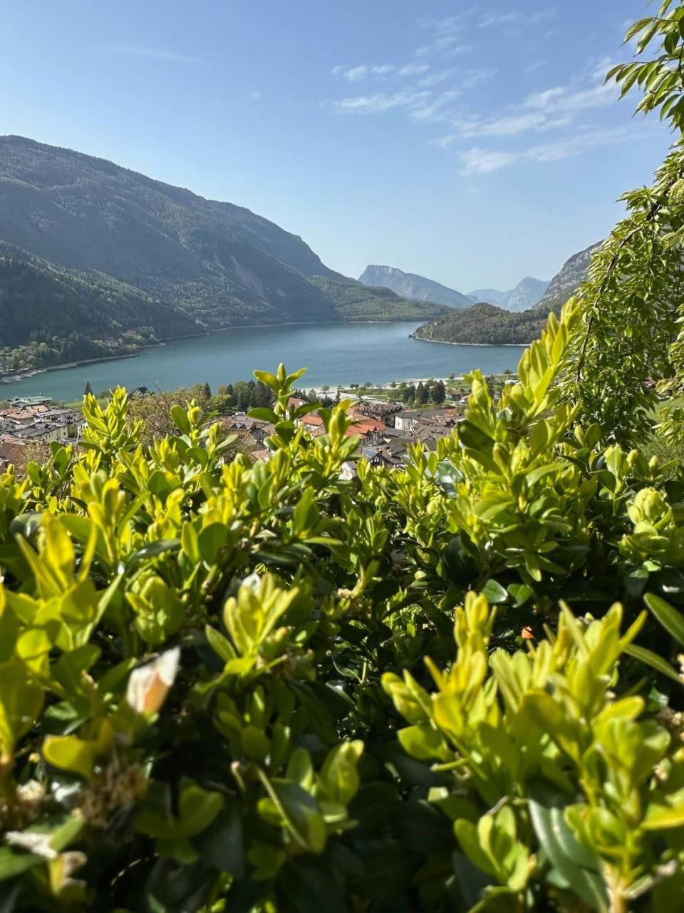 Villa La Dama Del Lago Molveno Ngoại thất bức ảnh
